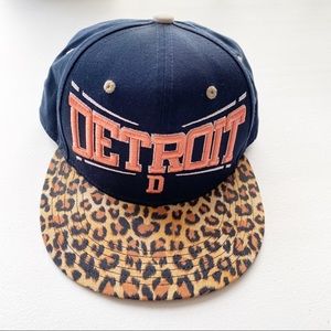 Detroit E-Flag SnapBack Baseball Cap Leopard Bill